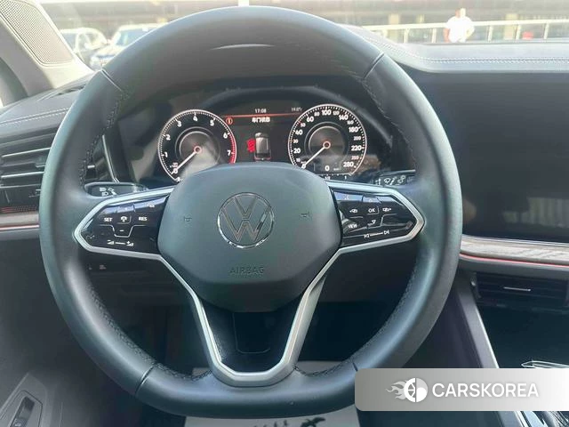 Volkswagen Touareg id 4213918 из Китая 25