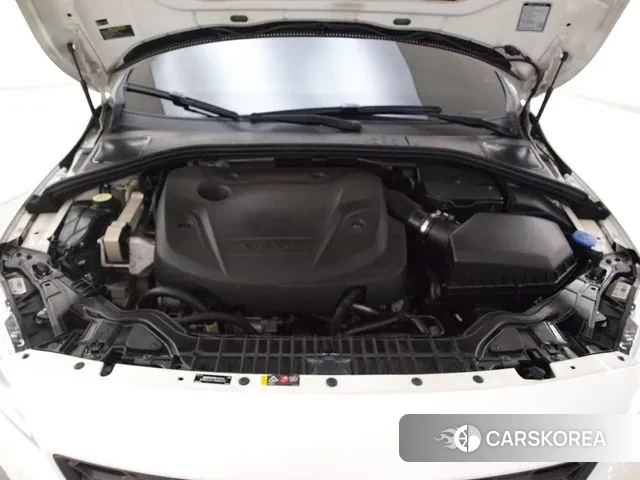 Volvo V60 Cross-Country id 3005084 из Кореи 18