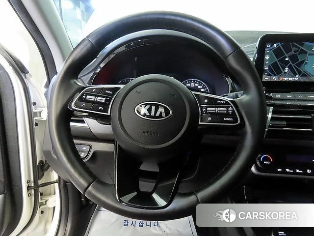 Kia Seltos id 4250576 из Кореи 18