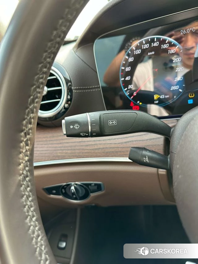 Mercedes-Benz E-class id 4359652 из Китая 21