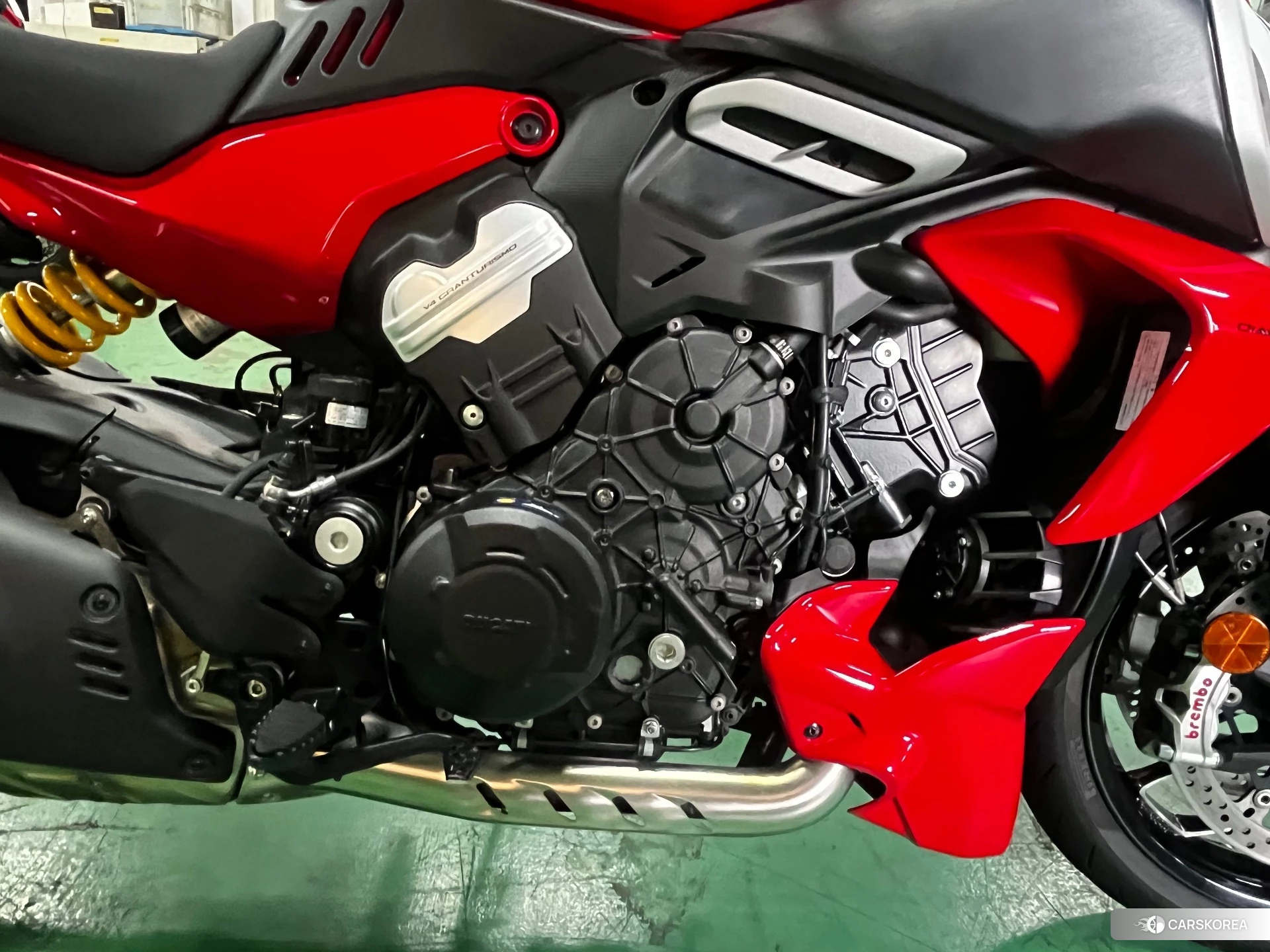 Ducati DIAVEL V4 id 4374390 из Японии 8