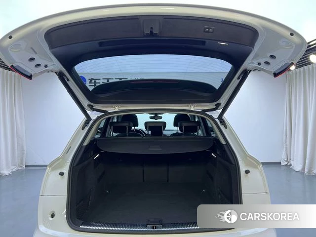 Audi Q5L id 4228521 из Китая 25