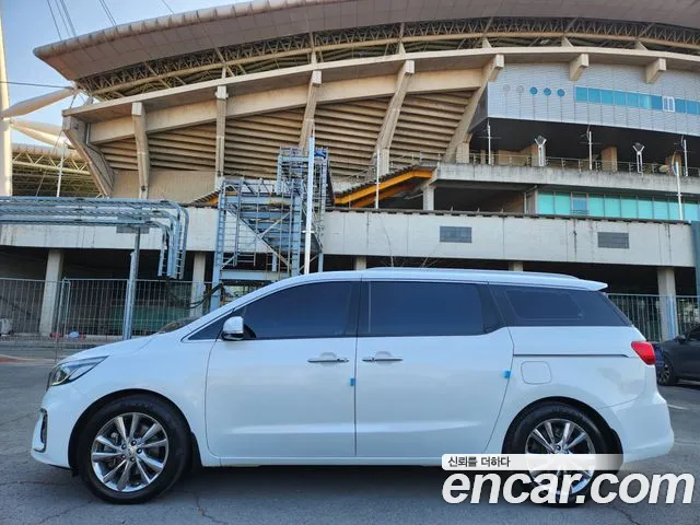 Kia The New Carnival id 2438279 из Кореи 18