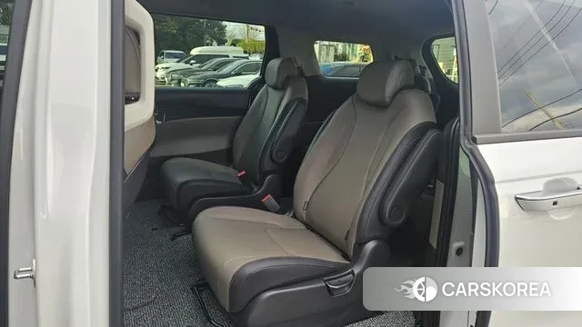 Kia The New Carnival 4th Generation id 3446990 из Кореи 18