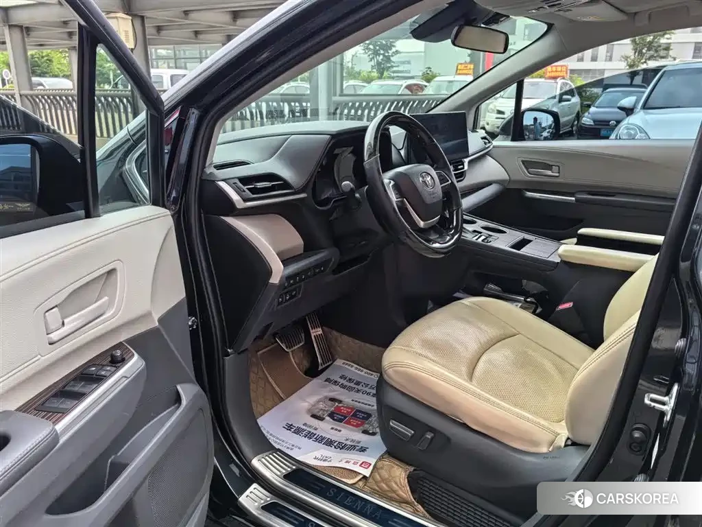 Toyota Sienna id 4622623 из Китая 8