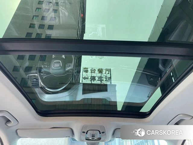 Audi Q5L id 4333774 из Китая 30