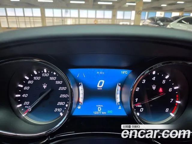 Maserati Quattroporte id 2718166 из Кореи 18