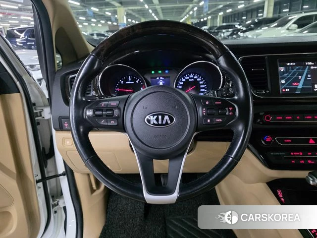 Kia The New Carnival id 4683973 из Кореи 18