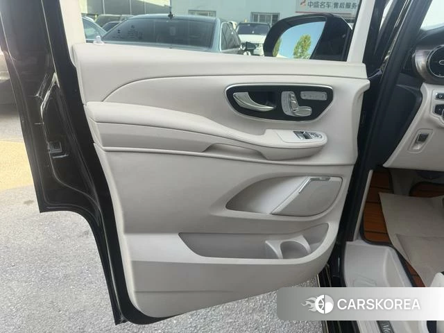 Mercedes-Benz V-class id 4279156 из Китая 11