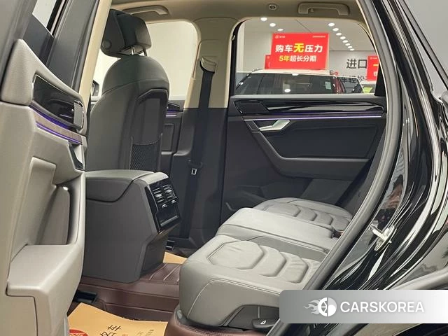 Volkswagen Touareg id 4276428 из Китая 8
