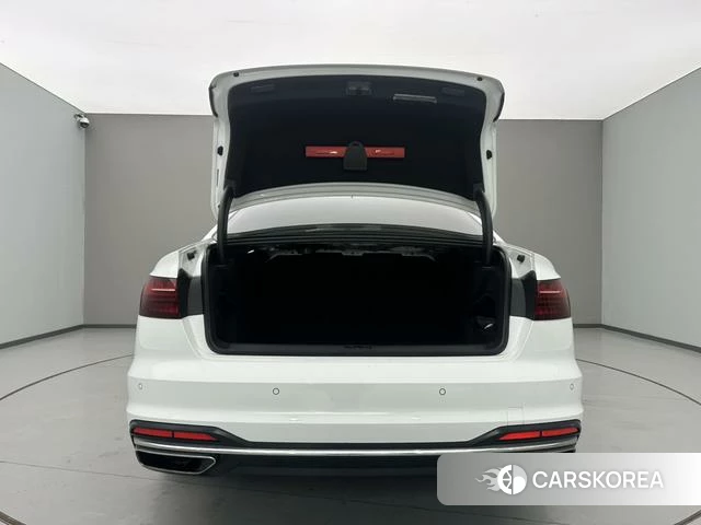 Audi A4L id 4242260 из Китая 14