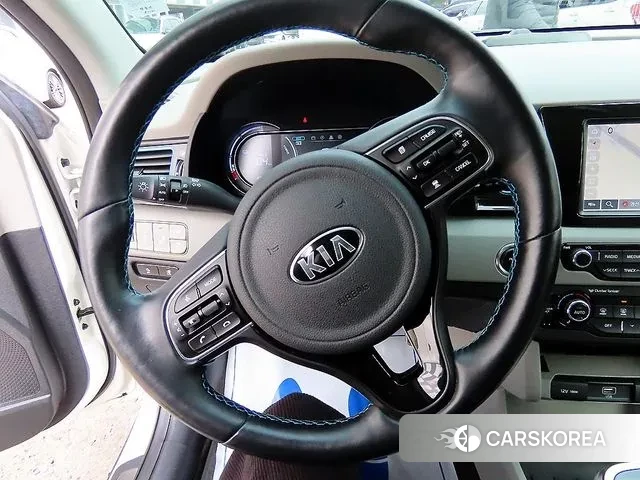 Kia Niro EV id 3737047 из Кореи 18