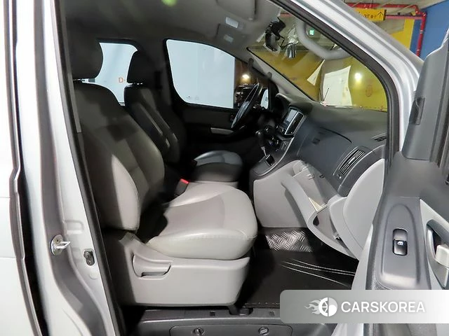 Hyundai The New Grand Starex id 4232812 из Кореи 18