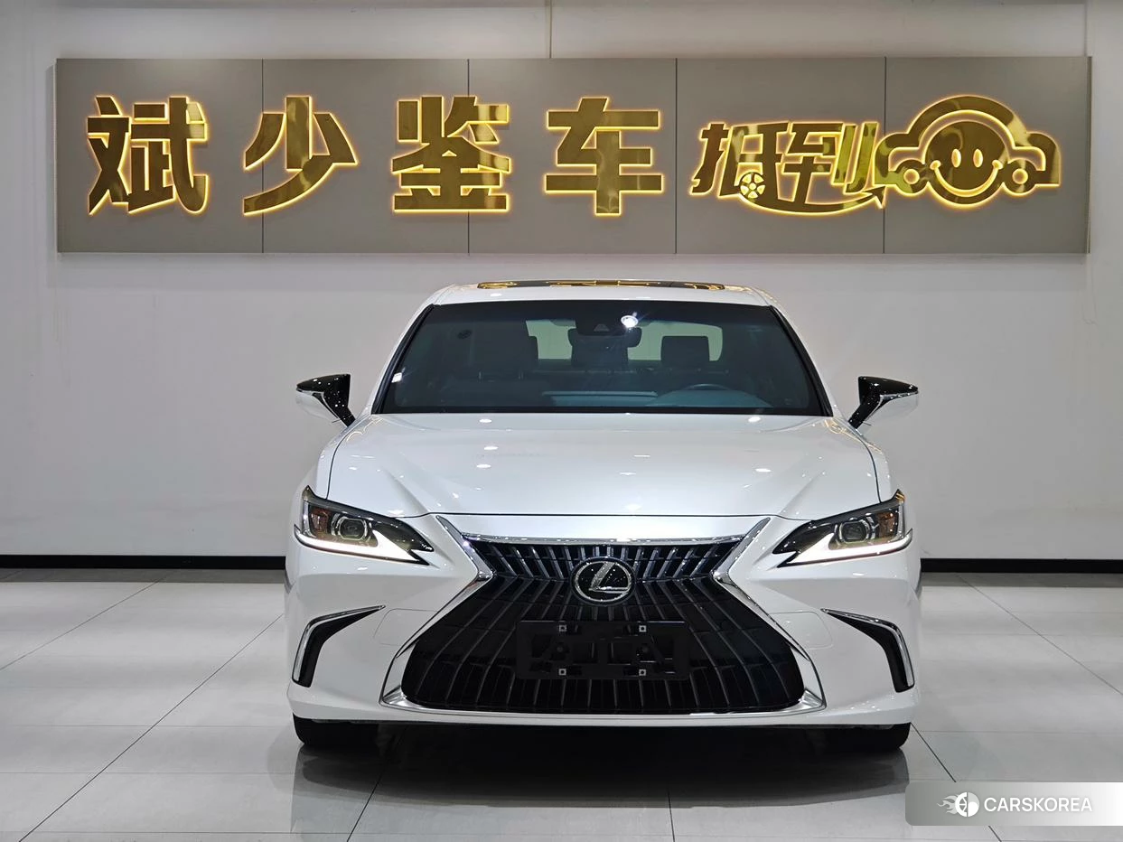 Lexus ES id 4499104 из Китая 9