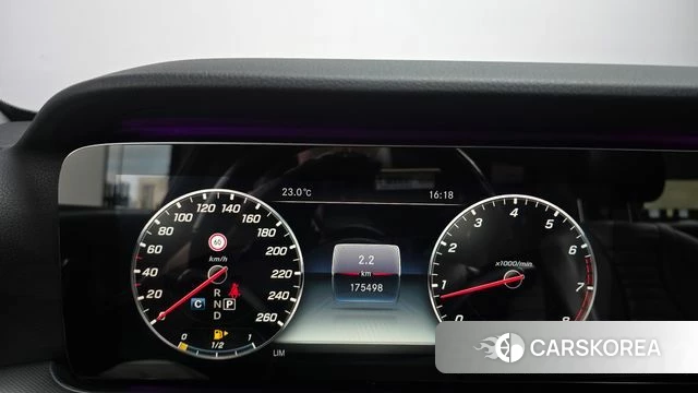Mercedes-Benz E-Class W213 id 4794649 из Кореи 18