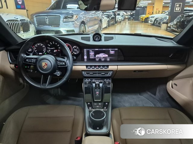 Porsche 911(992) id 4693432 из Кореи 17