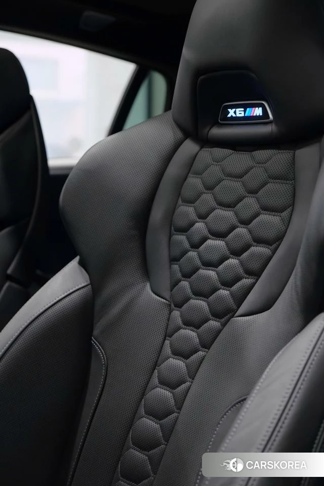 BMW X6 M id 4238876 из Китая 37
