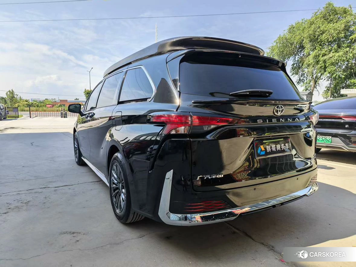 Toyota Saina id 4455441 из Китая 12