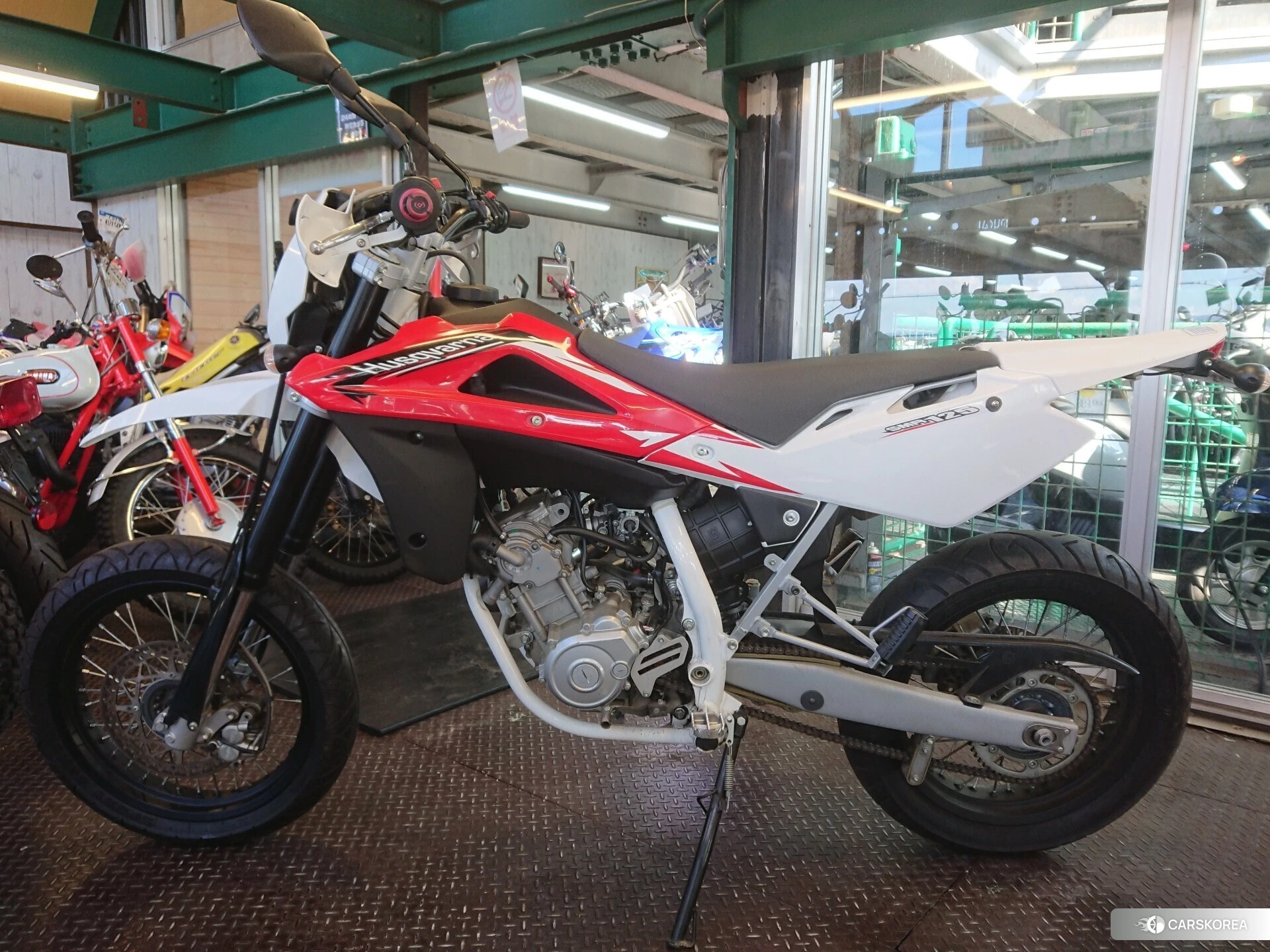 Husqvarna SMR125 id 4313174 из Японии 8