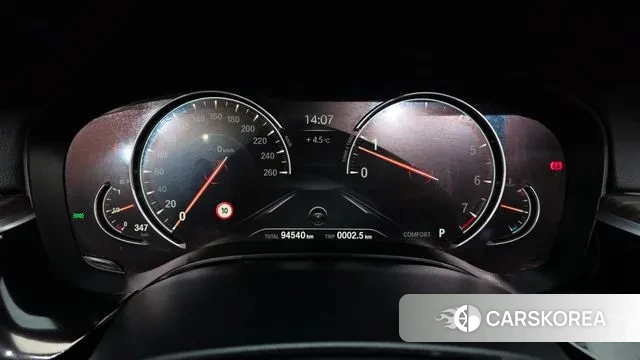 BMW 5 Series (G30) id 3692943 из Кореи 18