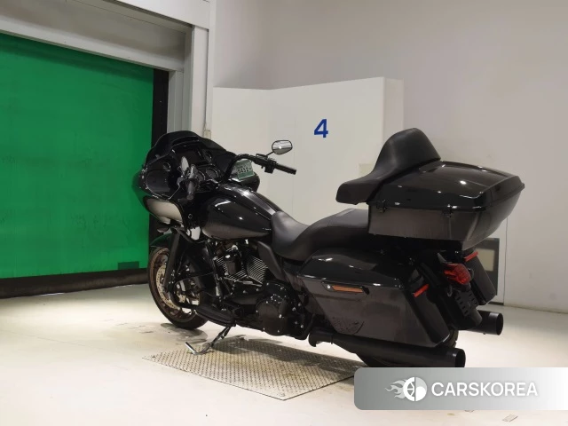 Harley-Davidson Road Glide ST FLTRXST1920 id 4313191 из Японии 9