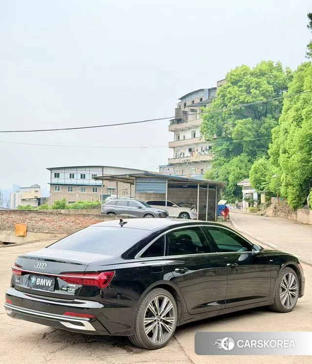 Audi A6L id 4272099 из Китая 8