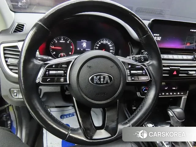 Kia Seltos id 3463759 из Кореи 18