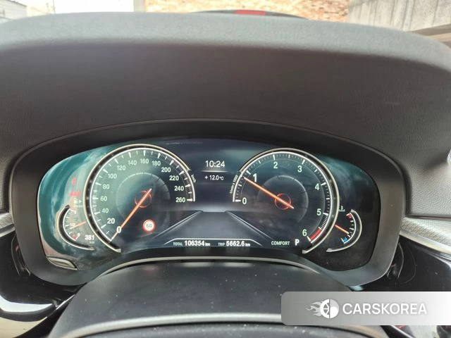 BMW 5 Series (G30) id 3886571 из Кореи 18