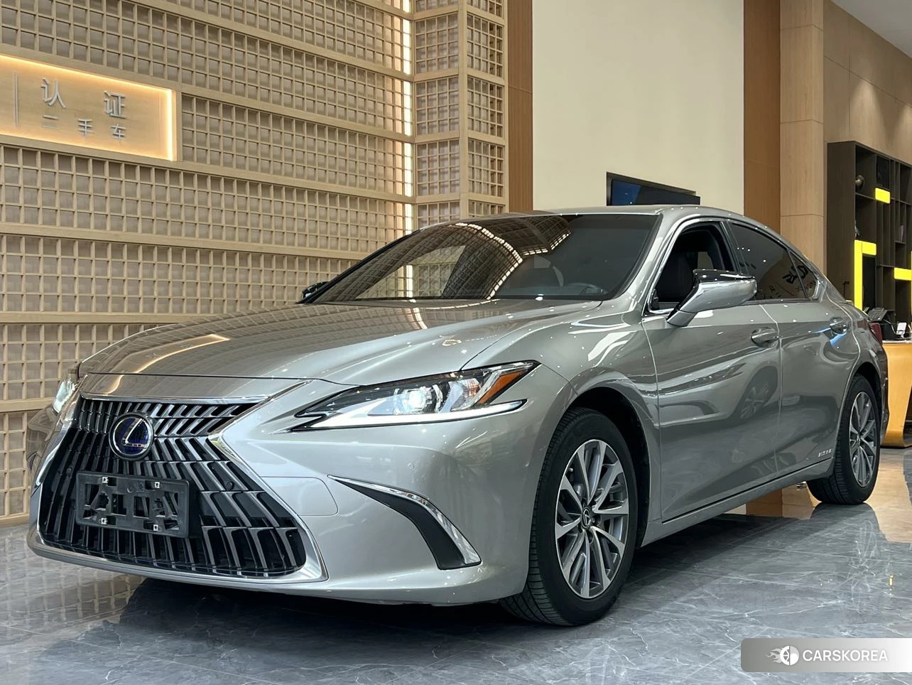 Lexus ES id 4421083 из Китая 14
