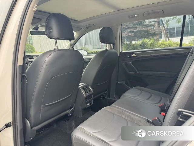Volkswagen Tiguan L id 4278672 из Китая 8