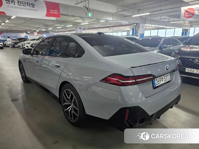 BMW 5 Series (G60) id 3981975 из Кореи 18
