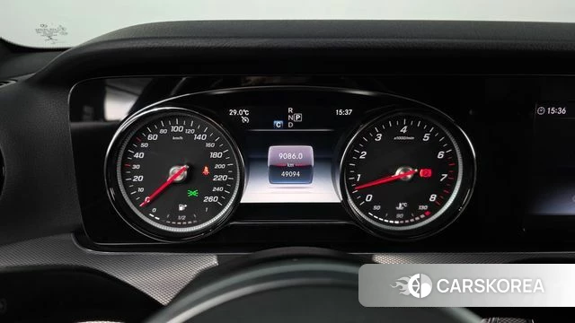 Mercedes-Benz E-Class W213 id 4657815 из Кореи 31