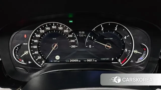 BMW 5 Series (G30) id 3748739 из Кореи 18