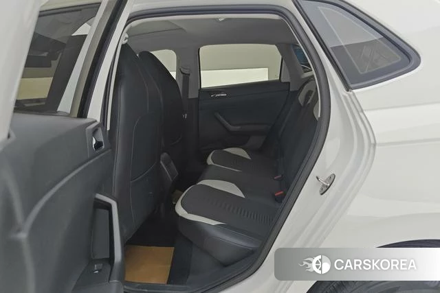 Volkswagen Polo id 4208663 из Китая 15