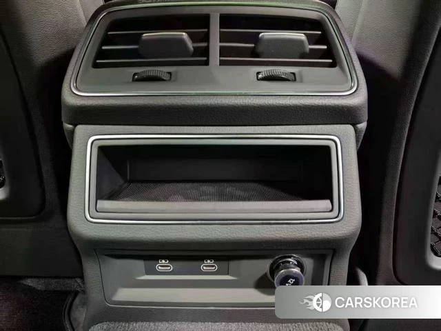 Audi A6L id 4260884 из Китая 15