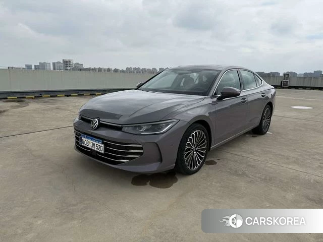 Volkswagen Passat id 4275709 из Китая 16