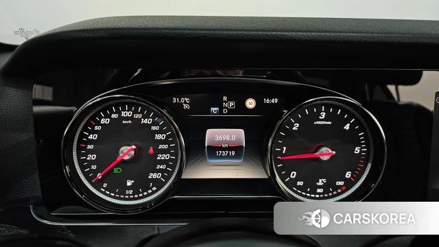 Mercedes-Benz E-Class W213 id 4619838 из Кореи 18