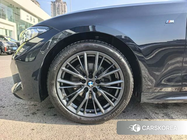 BMW 3 series id 3901915 из Китая 17