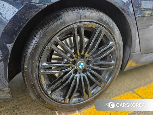 BMW 5 Series (G30) id 4264304 из Кореи 8
