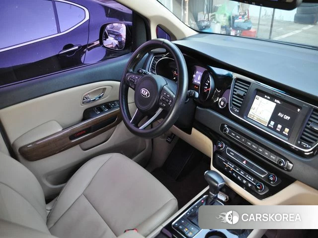 Kia All New Carnival id 4339772 из Кореи 18