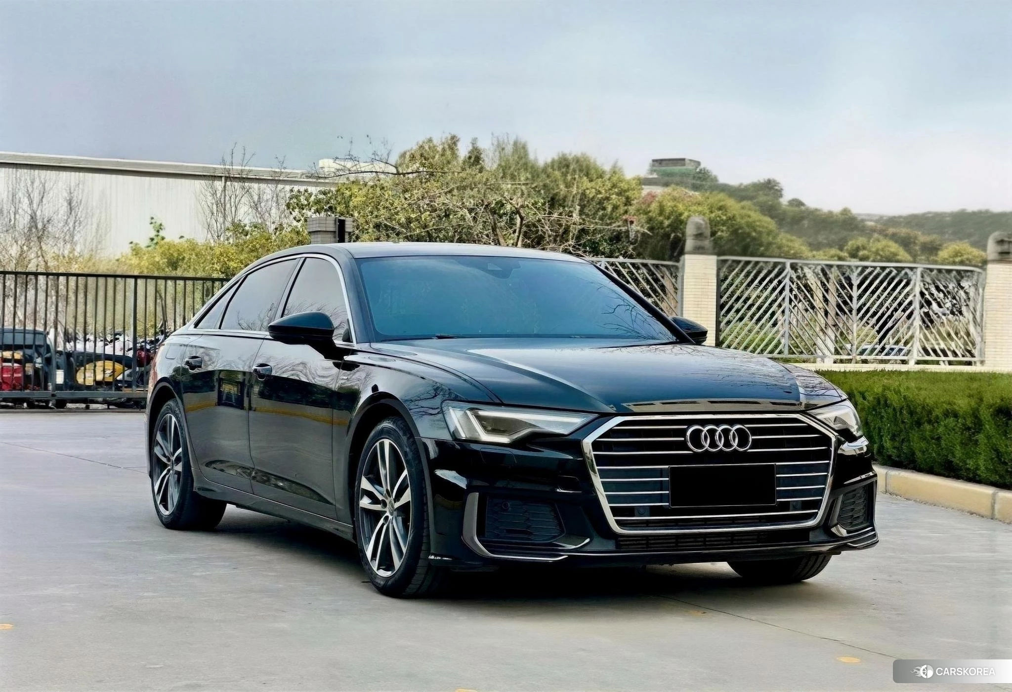 Audi A6L id 4455147 из Китая 10