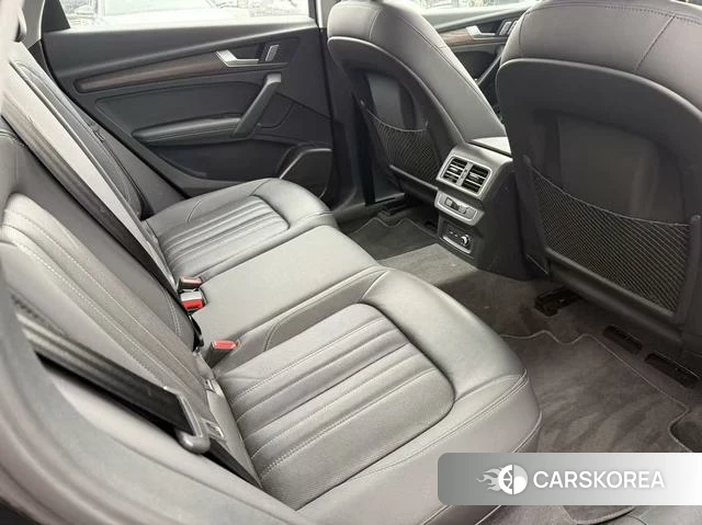 Audi Q5L id 4261231 из Китая 8