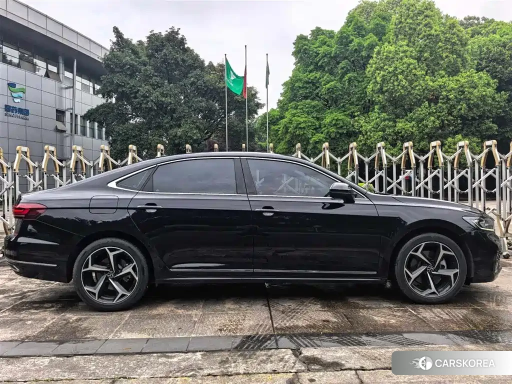 Volkswagen Passat id 4538857 из Китая 18