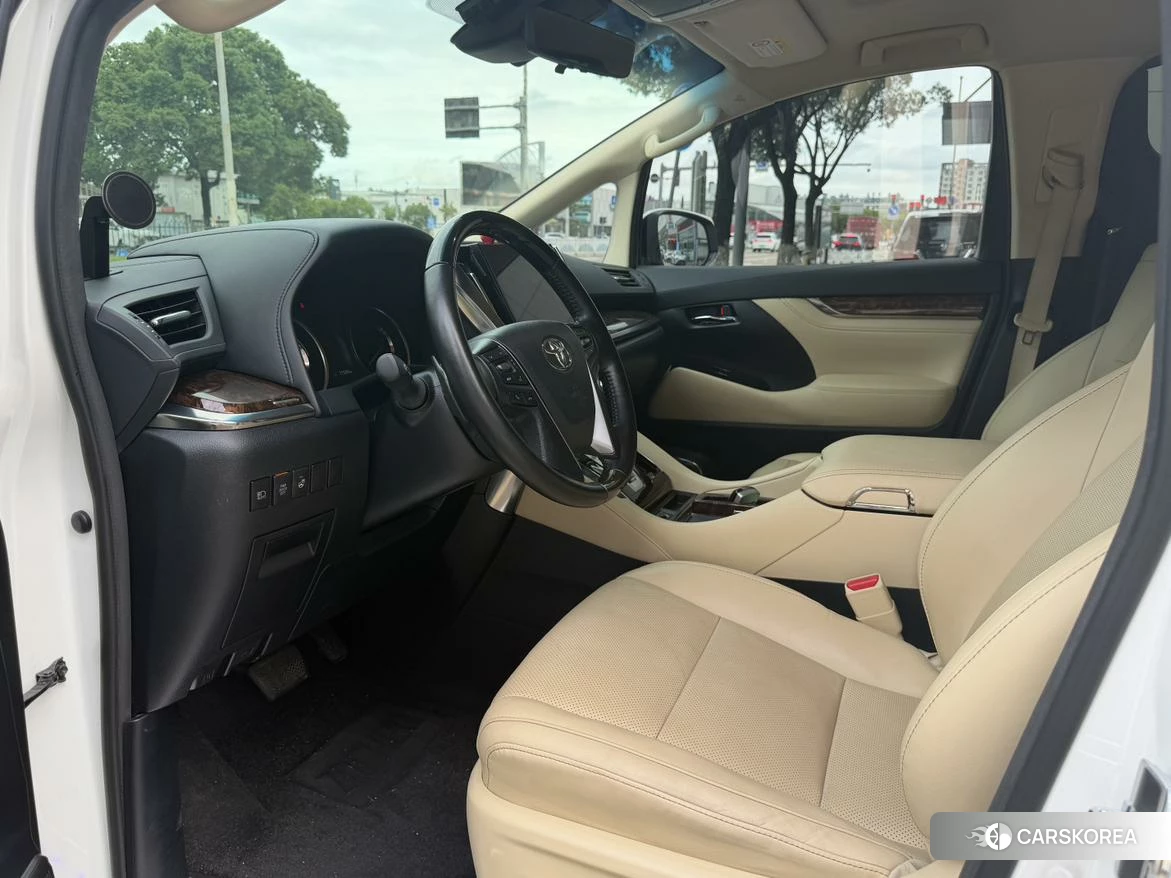 Toyota Elfa id 4473589 из Китая 8
