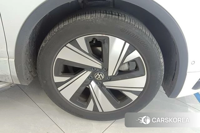 Volkswagen Tiguan L id 4274365 из Китая 13