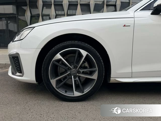 Audi A4L id 4263688 из Китая 20