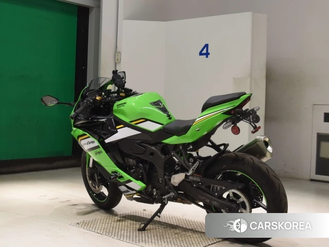 Kawasaki ZX-4RR id 4347953 из Японии 8