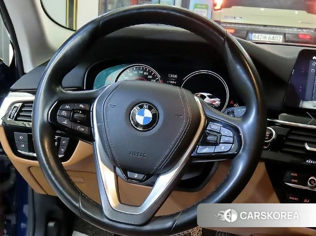 BMW 5 Series (G30) id 4667621 из Кореи 18
