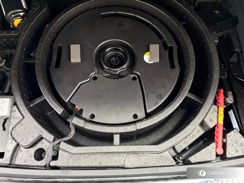 Audi Q5L id 4545691 из Китая 28