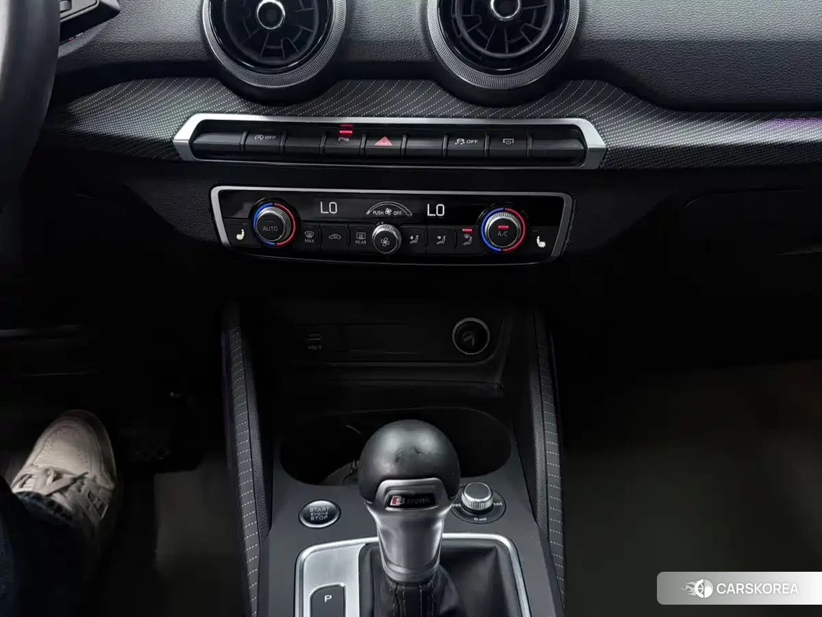 Audi Q2L id 4655261 из Китая 18